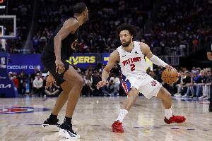 悬崖边上！ESPN预测明天胜率：0-2落后的骑士43.8% 活塞56.2%